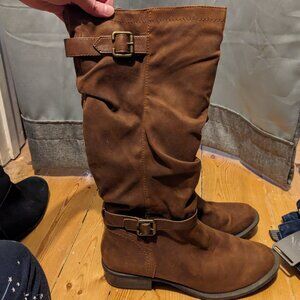 Kohl's Women's brown fashion buckle slouchy boots size 10 med